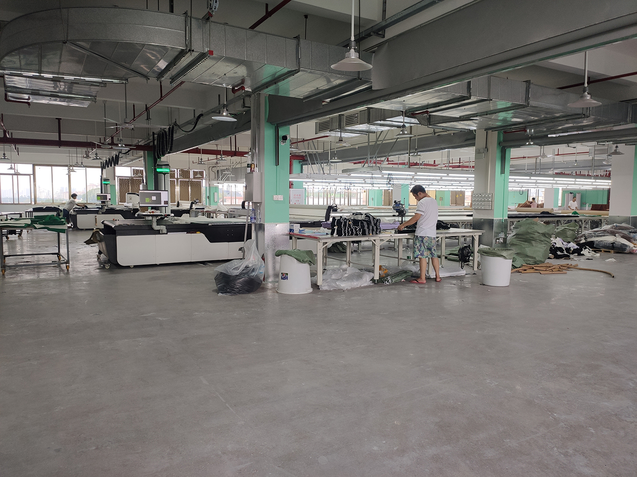 紡織服裝廠3.jpg 紡織服裝廠3.jpg